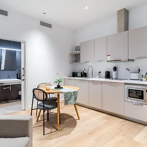 Limehome Ronda De Capuchinos Appartamento Siviglia